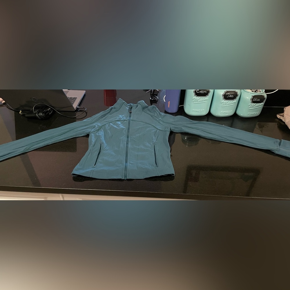 Lululemon Ribbed Nulu Cropped Zip Up